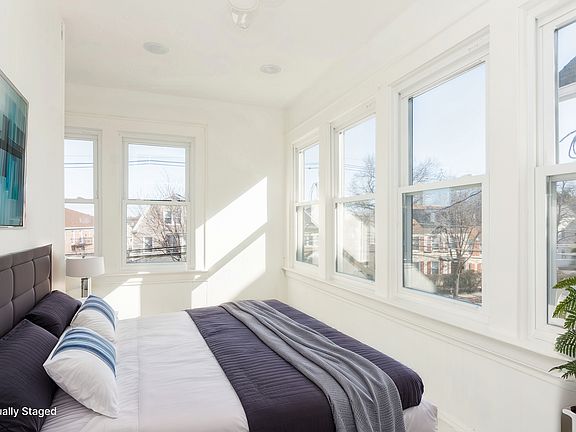 5th image of 254 Franklin St Floor 2