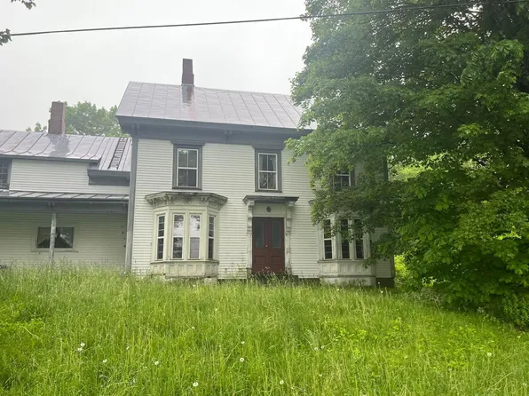 99 North Road, Harmony, ME 04942