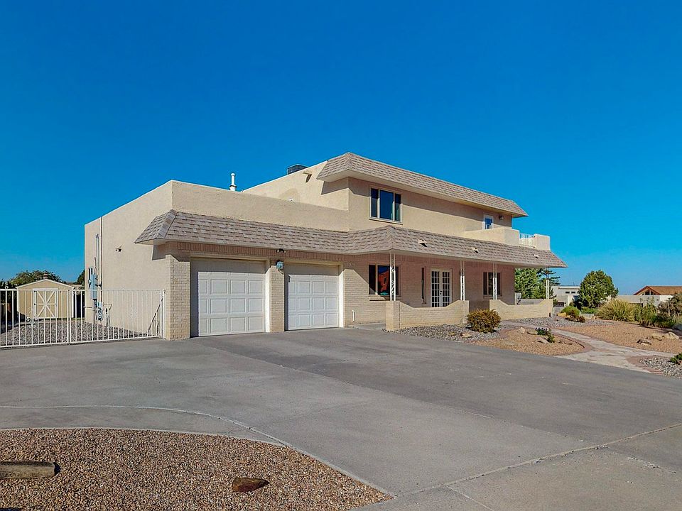 1st image of 5019 Calle De Tierra NE