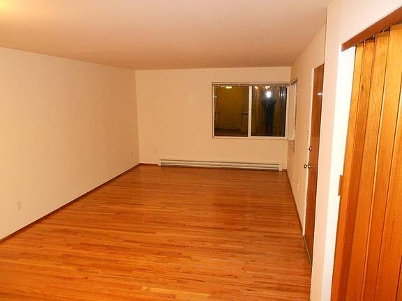 5th image of 1123 Taylor Ave N APT 22