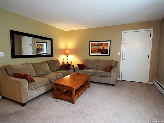 3rd image of 137 Vernon Ave #E4