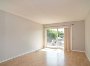 7320 Dixon St APT 303, Forest Park, IL 60130