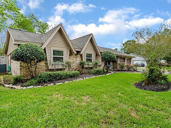 3rd image of 5016 Cedar Creek Dr