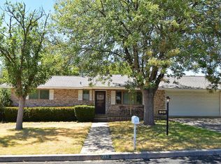 213 Frederick Rd, Fredericksburg, TX 78624