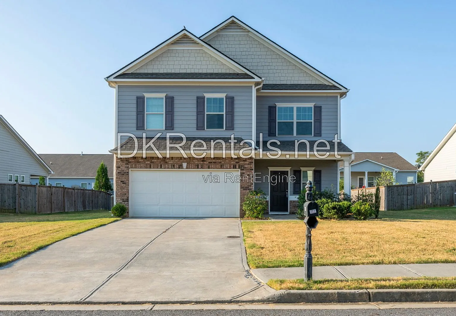 4 bed, 2.5 bath, 2328 sqft, $2,175 — Photo 1