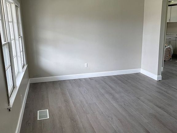 3rd image of 1519 43rd Ave
