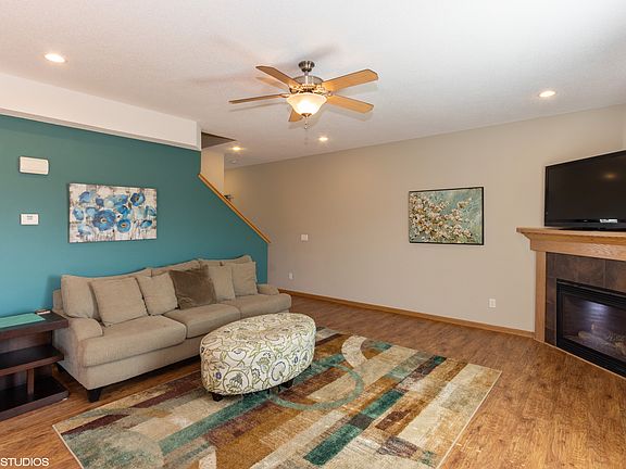 2nd image of 1827 Goose Lake Cir