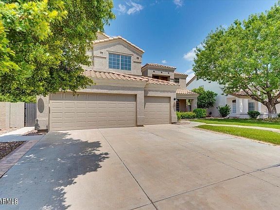 2nd image of 1042 W Wildhorse Dr