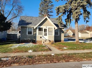 940 N Harrison Ave, Mason City, IA 50401
