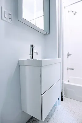 Rented by GPA Realty | media 32