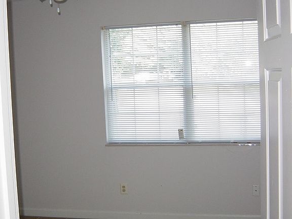 5th image of 109 Cynthia Ln