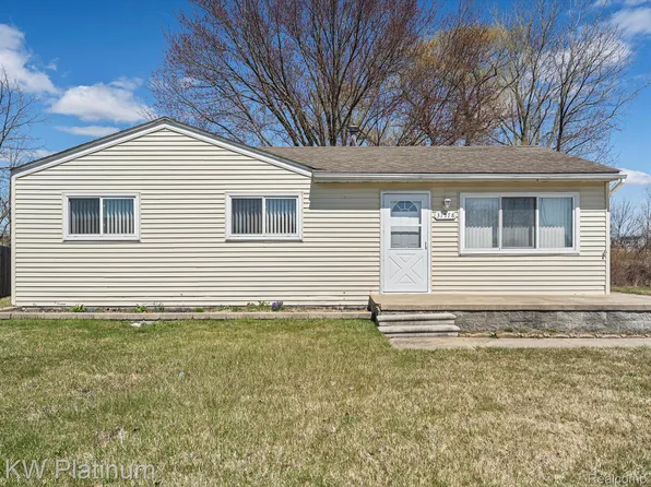 31578 Devos Ct, New Haven, MI 48048