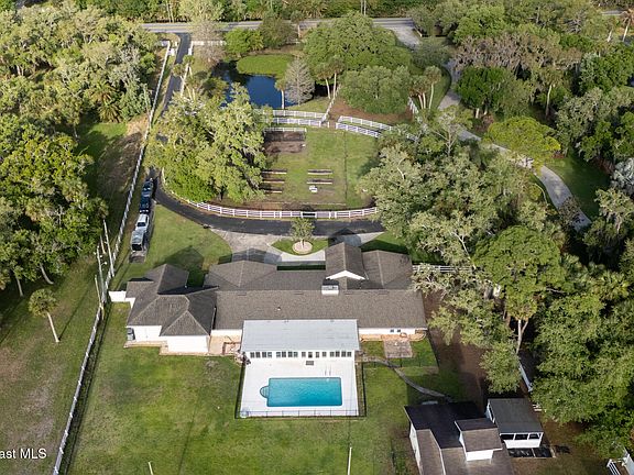 3rd image of 2885 Turtle Mound Rd