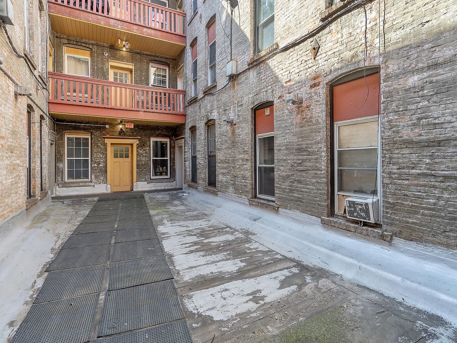 2 bed, $1,250 — Photo 2