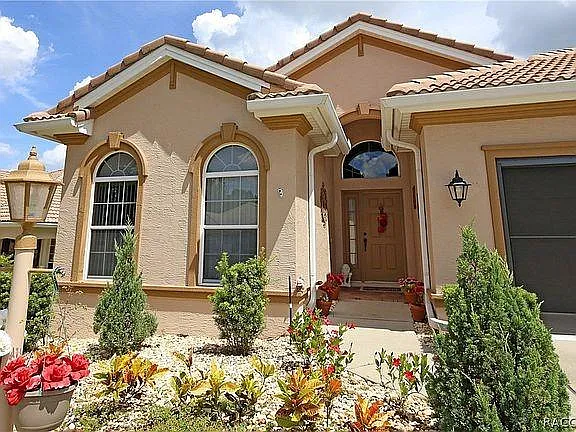 Building Photo - 915 W Silver Meadow Loop