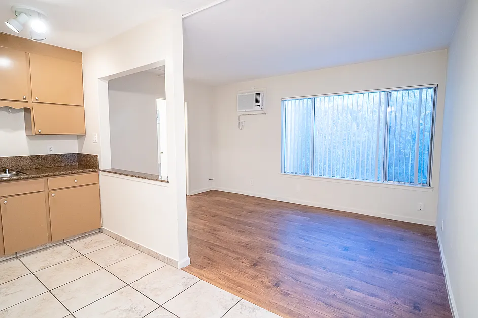1 bed, $1,355 — Photo 2