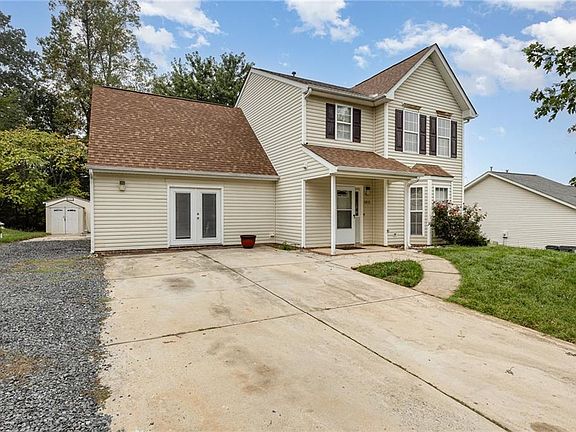 3rd image of 4015 Landerwood Dr