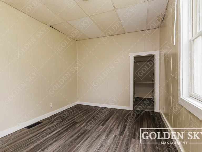 1203 W 1st St — Photo 4