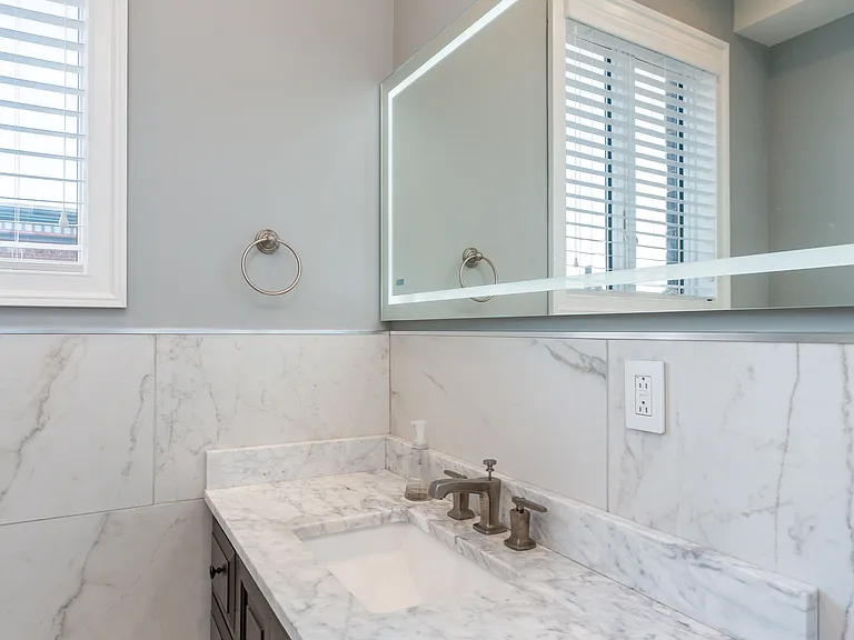 1526 S 10th St — Photo 18