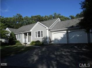 452 Fisher Ct, Shelton, CT 06484