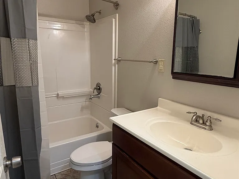 3555 Barwood Cir — Photo 8
