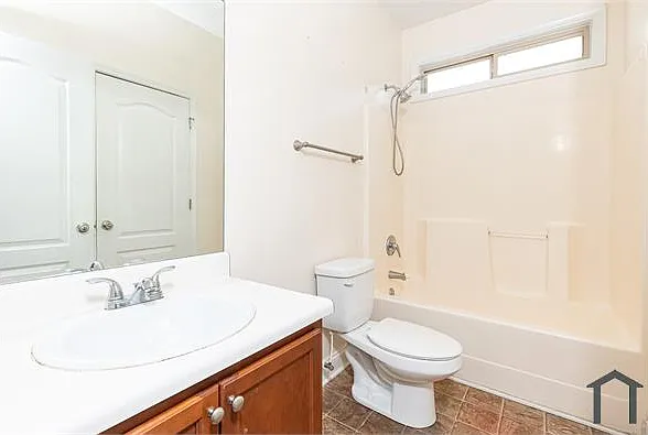 1332 Lock Heath Trl — Photo 29
