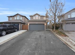 33 Topaz Ct, Vaughan, ON L6A 2X2
