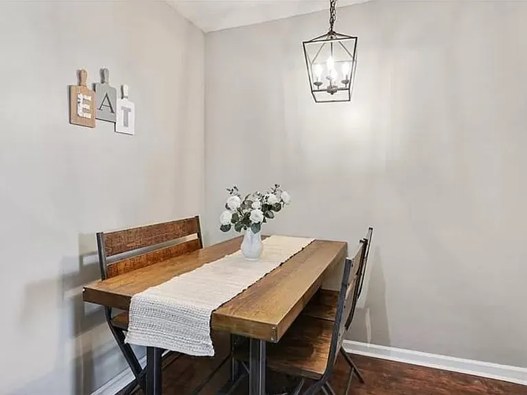 Eat in Kitchen