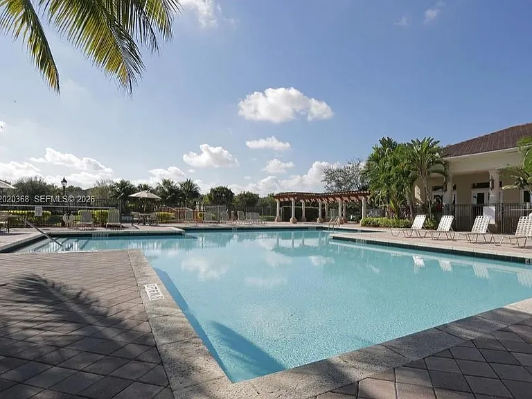 2548 Centergate Dr #107 — Photo 16