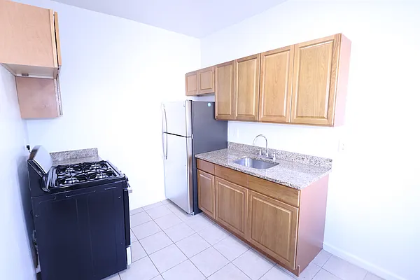 Rented by A&E Real Estate Management | media 4