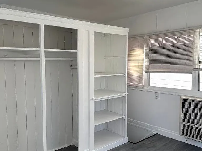 836 S Harvard Blvd — Photo 1