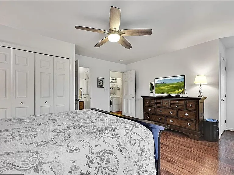 624 Royal View Dr — Photo 5