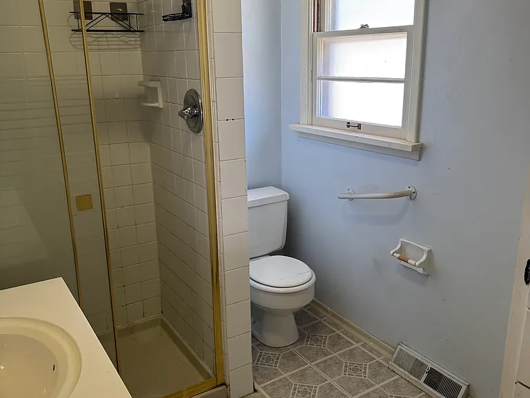 28 Kenwood Dr — Photo 9