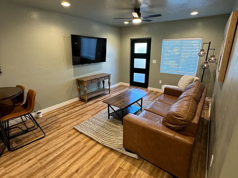 3835 W Glendale St — Photo 12