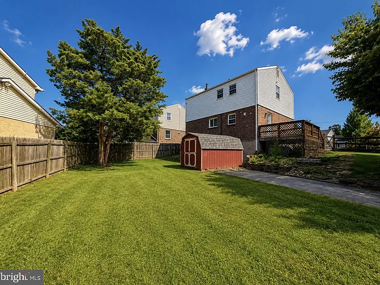 256 W Beidler Rd — Photo 32