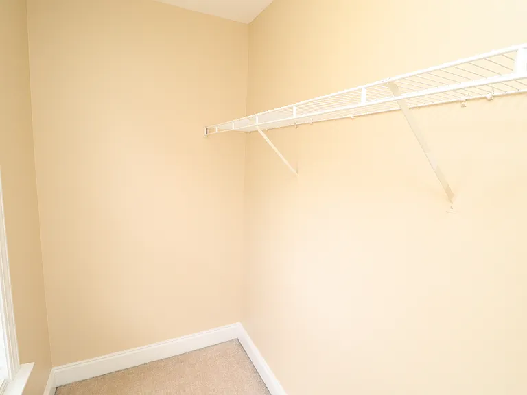36 W Trafalgar Ct — Photo 28