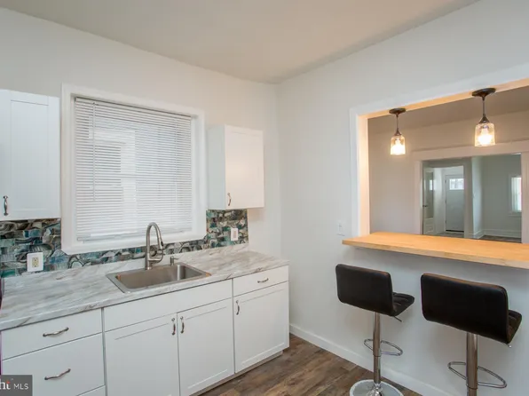 4805 N Warnock St, Philadelphia, PA 19141