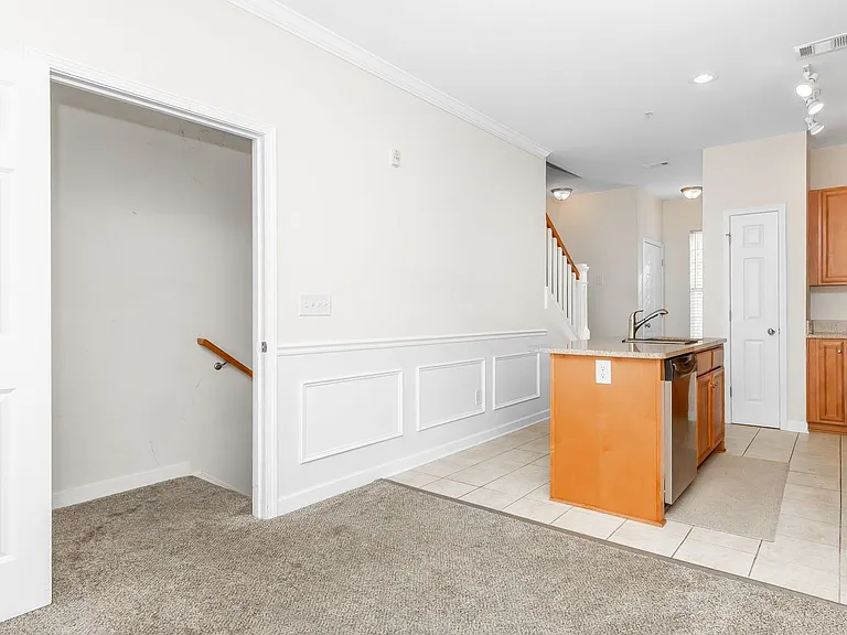 2954B Yancey Way — Photo 4