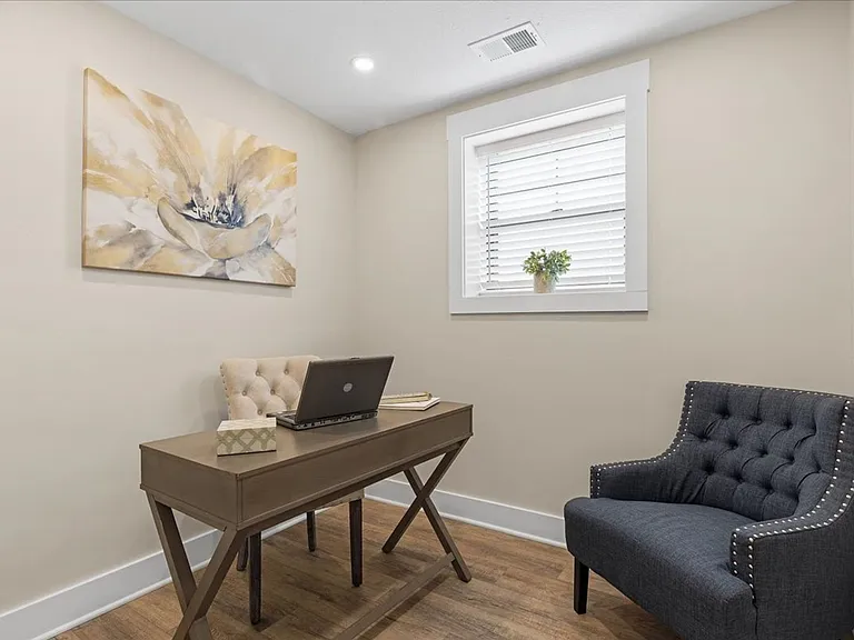 214 McCully St — Photo 8