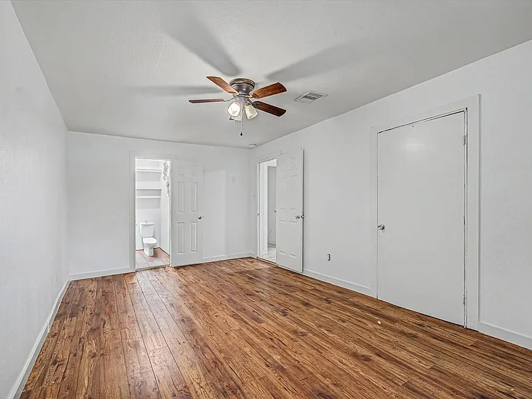 8159 Glenhollow Dr — Photo 13