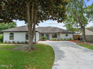 8441 Sand Point Dr E, Jacksonville, FL 32244