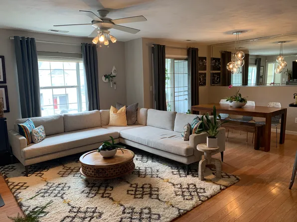 1032 Pebblewood Dr, Virginia Beach, VA 23464