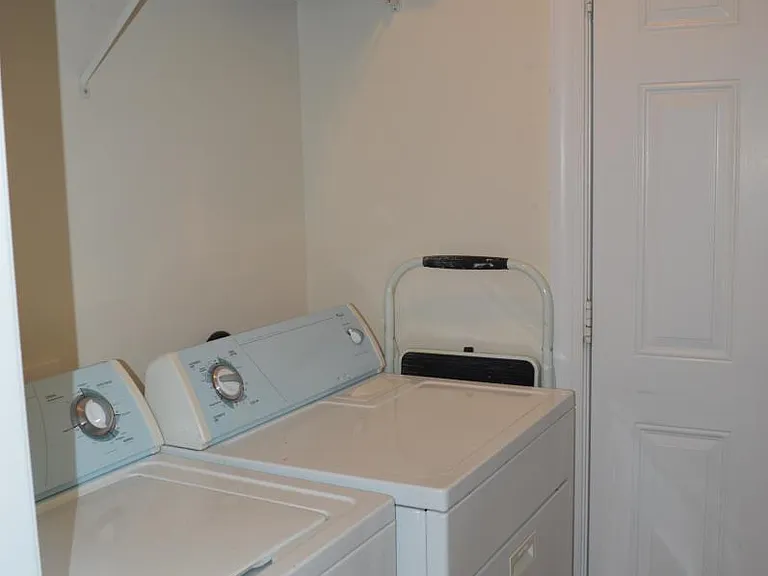 washer dryer included