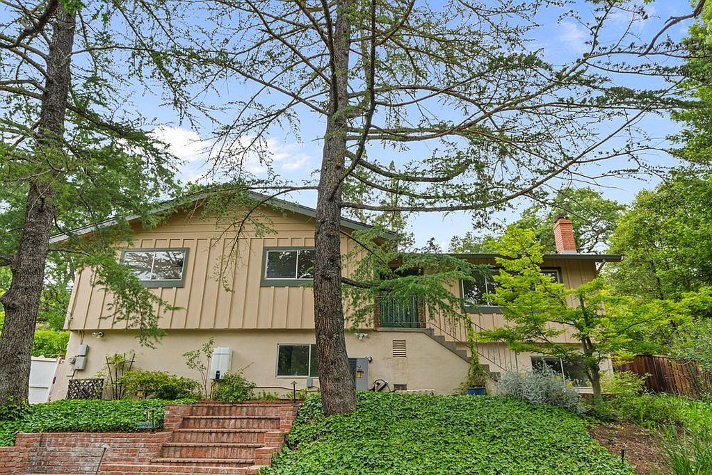 1 Kayser Ct - Property Image