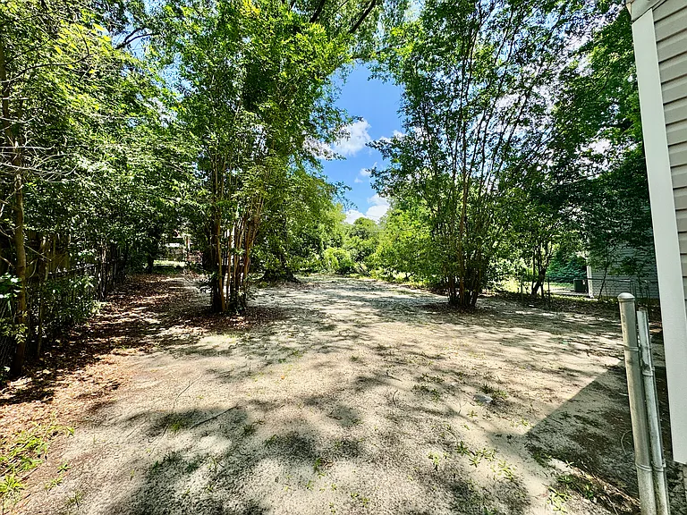 2826 Lincoln St — Photo 20