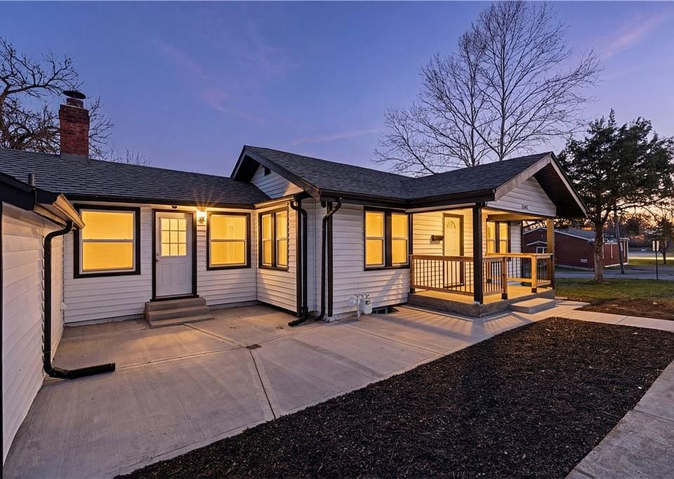1st image of 3247 Brown Ave