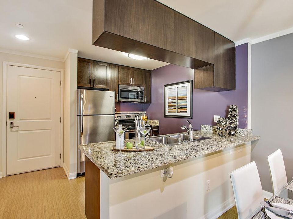 1st image of 16710 Ventura Blvd APT 201