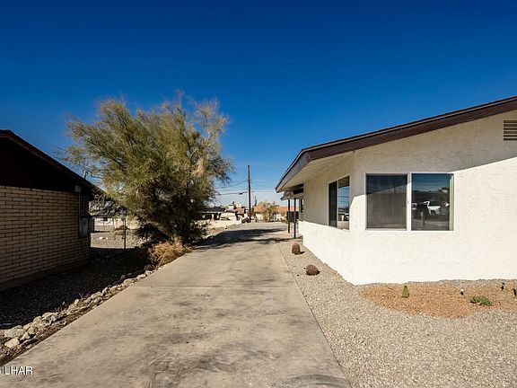 4th image of 2175 Mimosa Dr