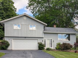 631 Jordan Cir, Colgate, WI 53017