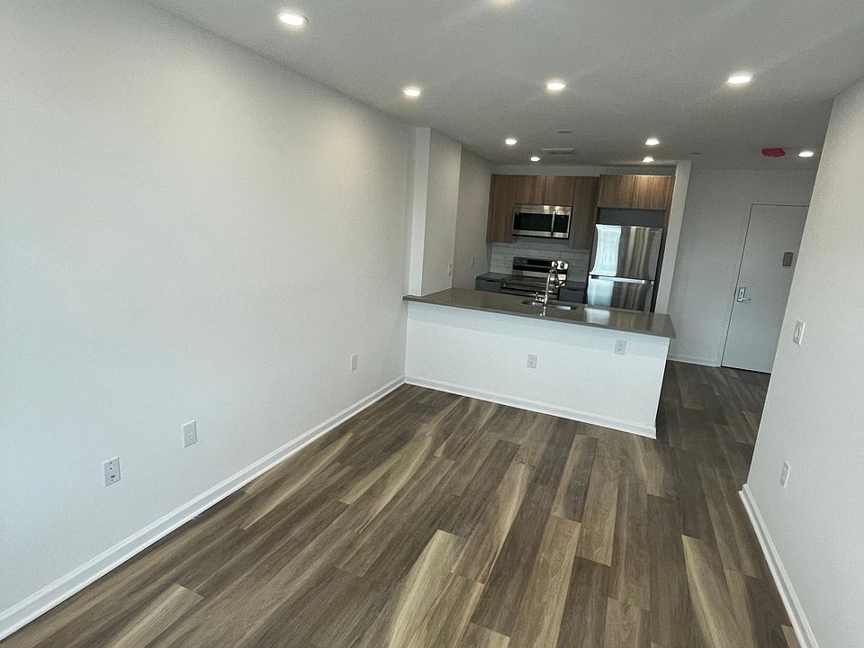 1st image of 504 Market St #4E